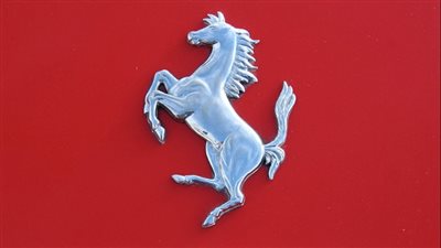 فيرارى تصمم 201 نسخة من سيارة روسو كورسا