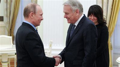 بوتين: علاقات روسيا وفرنسا تتطور