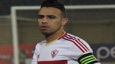حازم إمام يقود الجبهة اليمنى للزمالك بدلًا من «توفيق» بموقعة سموحة
