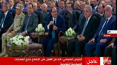 السيسي لـ«خالد بدوي»: «الوزير أول ما ييجي يغطس وما يطلعش» (فيديو)