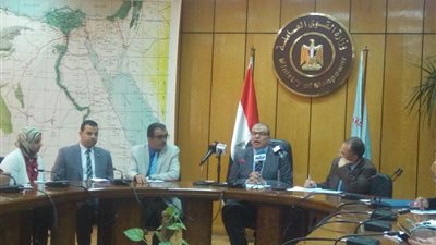 وزير القوى العاملة يعلن رفضه لمصطلح النقابات المستقلة