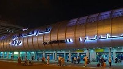 مستشار «الصحة» الإيرانية يصل القاهرة.. ووزير الاتصالات الماليزي يغادر