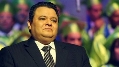 حكايات من دفتر «صانع النجوم».. خالد جلال مخرج مسرحي ومؤلف وممثل.. مسرح كلية التجارة بداية الانطلاق.. منحة الإخراج السينمائي تثقل موهبته.. وحضور السيسي و«بن سلمان» لعرضه ثمرة نجاحه