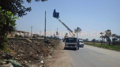 بالصور.. قطع الإنارة بطريق شبين القناطر