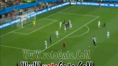 بالفيديو.. «دى يونج» يستعرض مهاراته أمام الدفاع الإسباني