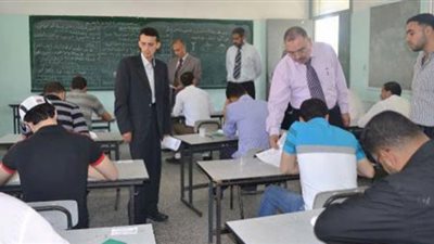 «السيناريو الأسوأ» في إعادة امتحانات الثانوية.. «التعليم» تستعد بـ«جدول امتحانات جديد».. مصادر تكشف لـ«فيتو» كواليس الاجتماع الطارئ بين «الهلالي» والق