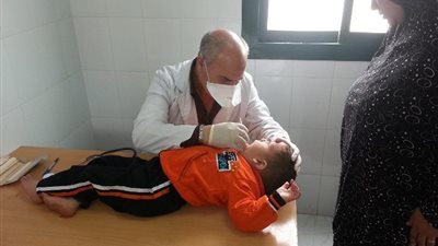 الكشف الطبي على 1866 حالة بمركز الحسينية في الشرقية (صور)