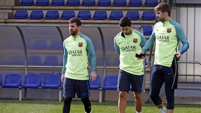 «ميسي» يشارك في تدريبات برشلونة بعد تأجيل زيارته لمصر