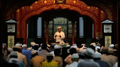 مسجد على الطراز الصيني يقدم الإفطار يوميا للصائمين