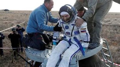 عودة طاقم دولي من محطة الفضاء الدولية إلى الأرض