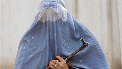 «داعش» يستخدم 1000 امرأة في خطوط القتال الأمامية بليبيا