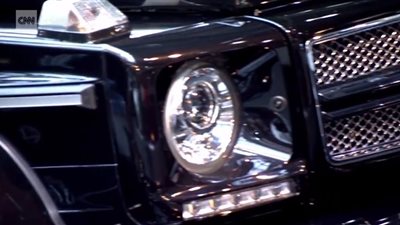 بالفيديو.. سيارة مصفحة يصل سعرها إلى 1.5 مليون دولار