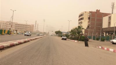 إغلاق طريقي أبوسمبل والصحراوي الغربي بأسوان بسبب الطقس السيئ