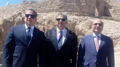 وزير الآثار يتفقد جزيرة فرعون في طابا