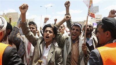 صحيفة «عكاظ»: قطر تدعم الحوثيين في اليمن