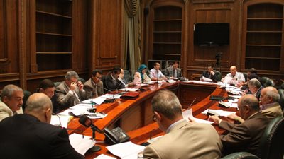 قانون الاستثمار حبر على ورق.. تأخر صدور اللائحة التنفيذية رغم إقراره منذ 5 أشهر.. عمرو غلاب: نعمل وفق التشريع القديم حتى الآن رغم المعوقات الموجودة به.. و«اقتصادية النواب» تحاول كشف الأسباب