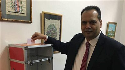 إقبال الطلاب المصريين بالخارج على المشاركة في الانتخابات الرئاسية (صور)