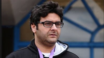 الأحد.. وليد منصور يعود للقاهرة بعد انتهاء مونتاج «من 30 سنة»