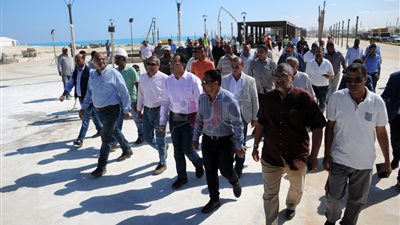 مدبولي يتفقد أعمال الإسكان الاجتماعي والكورنيش بالعلمين الجديدة