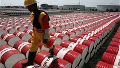 فنزويلا تتوقع ارتفاع أسعار النفط 10 دولارات خلال الصيف