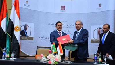 مصر والإمارات تتفقان على إزالة معوقات التبادل التجاري