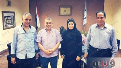 وكيل «الشباب والرياضة» بالغربية يكرم مدير مركز «زفتى»