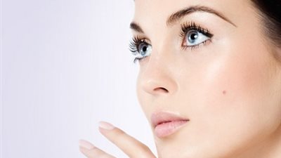 اصنعى بلسم «زيت جنين القمح» لحماية وترطيب الشفاة