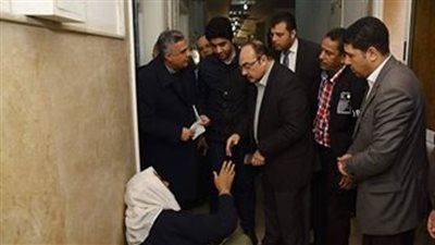 محافظ الإسكندرية يأمر بنقل مريض لمستشفى رأس التين
