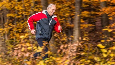 دراسة: المشي يساعد على تحسين وظائف المخ