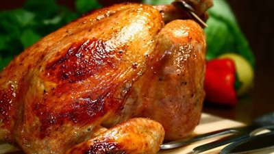 طريقة إعداد «الدجاج المكمن» في 8 خطوات