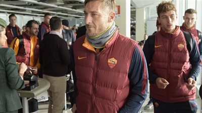 بعثة روما تصل لندن لمواجهة تشيلسي في دوري أبطال أوروبا