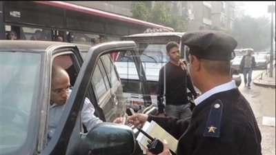 ضبط 303 مخالفات مرورية متنوع أعلى مطالع ومنازل القاهرة