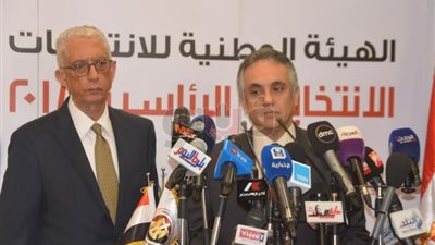 الوطنية للانتخابات والخارجية يتابعان تصويت المصريين بالخارج: يؤكدان انتظام عملية الاقتراع.. تلقينا شكاوى من مواطنين بعدم إدراجهم بقاعدة الناخبين.. السعودية والكويت والإمارات الأكثر مشاركة