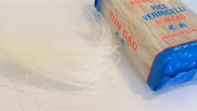 «مخاوف من انتشار أغذية البلاستيك السامة بالأسواق».. بيع أسماك مغشوشة.. رواج الأرز الصيني بعد ارتفاع الأسعار.. وخبير: تأثيرها مدمر للجهاز الهضمي واستيراد الغذاء خاضع لمعايير دولية