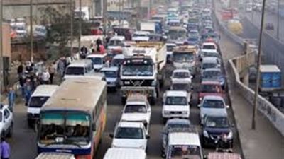 تعطل حركة المرور أعلى دائري القليوبية بعد اشتعال النيران في سيارة