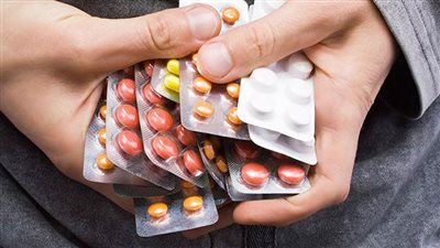 الحق في الدواء يطالب رئيس الوزراء بخفض سعر الأدوية