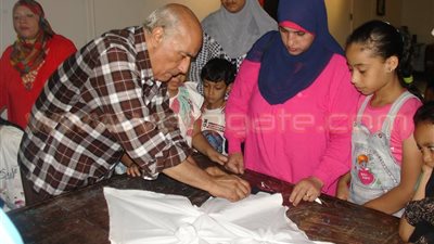 بالصور.. مركز رامتان الثقافي ينظم ورشة لتعليم الطباعة