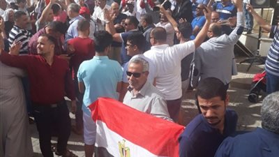 رغم الثلوج.. إقبال المصريين بفرنسا للتصويت في انتخابات الرئاسة