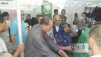 بالصور.. افتتاح معرض «أهلا رمضان» بحى غرب شبرا الخيمة بالقليوبية