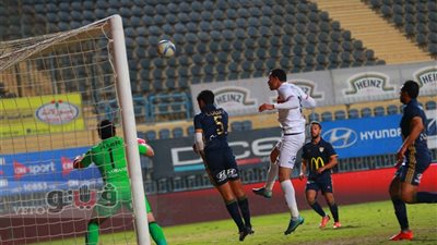 شوقي غريب: لقاء الزمالك جاء عصيبا بعد تعادل الأهلي والإسماعيلي