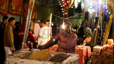 أجواء روحانية تجمع مريدي آل البيت في ذكرى مولد زين العابدين (صور)