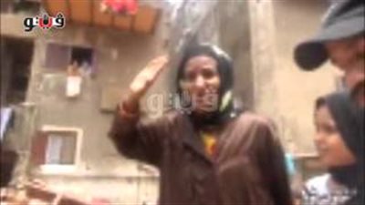 بالفيديو.. سيدة بـ