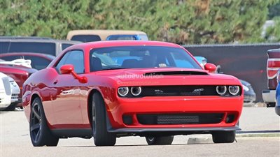 سيارة دودج بتصميم هيلكات ونظام ترفيهي خاص بالشاشة