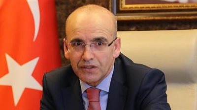 رئيس وزراء تركيا شامتا: تفكك الاتحاد الأوروبي بدأ بخروج بريطانيا