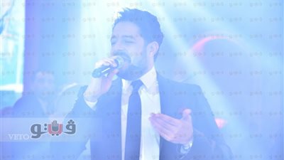 بالصور.. «حماقي» يتألق في حفل «من أجل مصر»