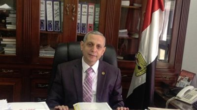 مطار القاهرة يبدأ اليوم تثبيت سعر صرف الدولار الجمركي