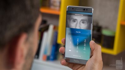 «سامسونج» تضيف الماسح الضوئى للقزحية لتأمين خدماتها المصرفية