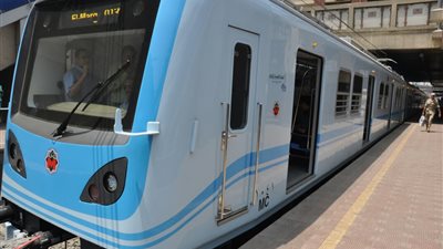 انطلاق أول قطار مكيف على خط مترو 