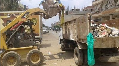 رفع 1288 طنا من القمامة والمخلفات بمركز ملوي بالمنيا