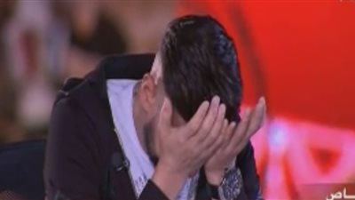 بالفيديو.. رامز جلال يبكي على الهواء